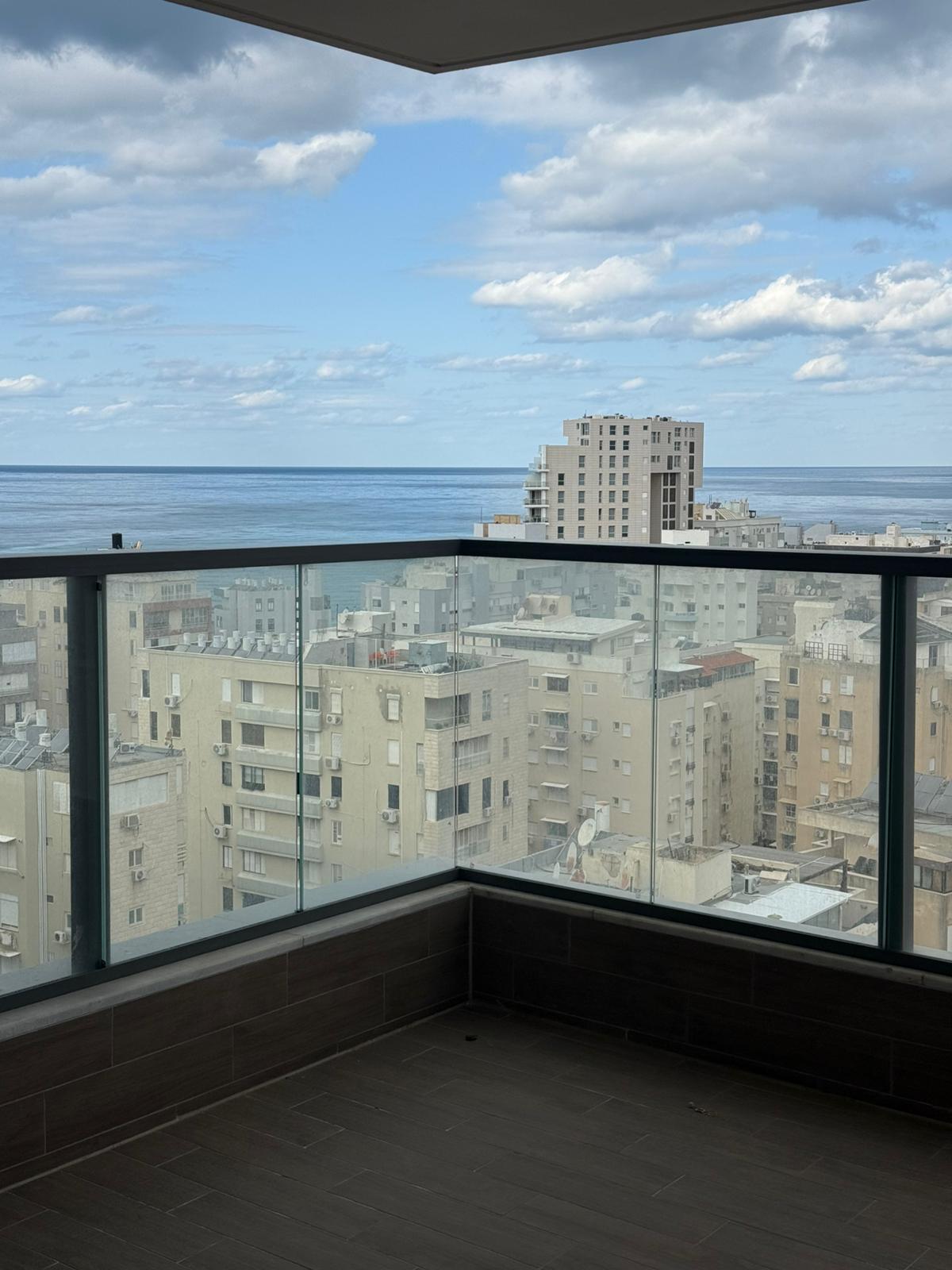 For rent — Ir Yamim, Netanya